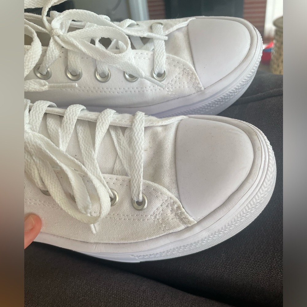 Converse White Sneakers Classic Low-Top Design - Picture 8 of 9